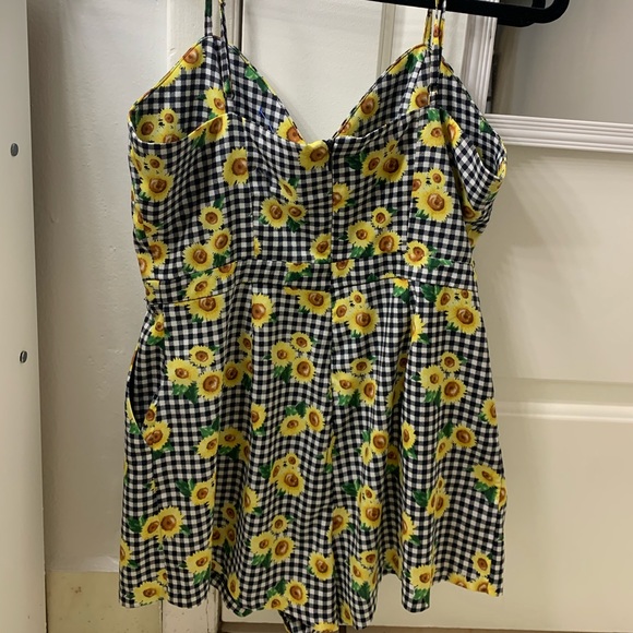 Forever 21 Sunflower Gingham Romper - Picture 2 of 3
